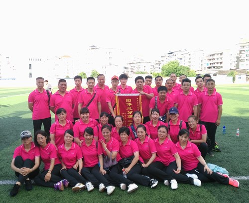 张思承：运动会现场2.jpg