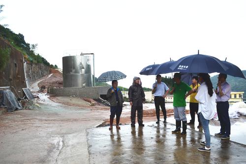 邓义桢：江山镇政府领导到龙岩分公司考察防汛抗灾工作2.jpg