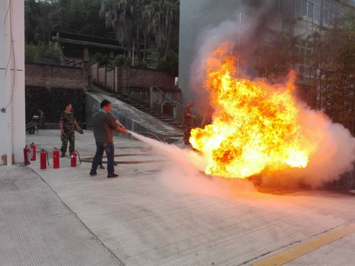 蔡荣发：永安分公司供应部消防灭火演练1.jpg