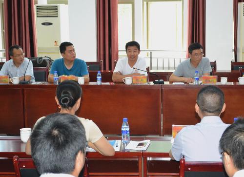 河北国防科工局副局长赵勋一行到海峡科化龙岩分公司交流指导分公司。苏艳丽摄.jpg