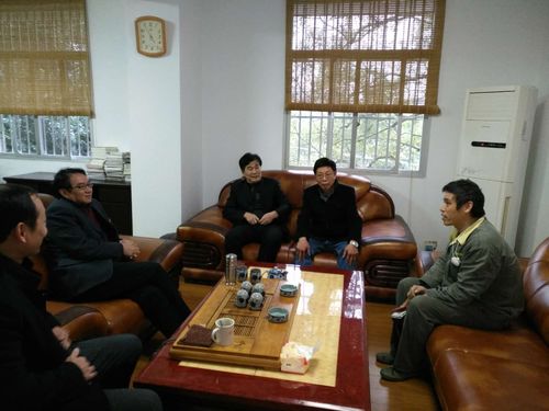 叶彤：黄和书记到烽林分公司开展走访慰问活动.jpg