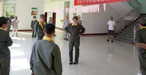 严少明：勇攀高峰.jpg