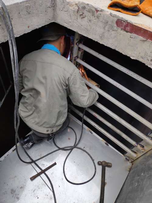 钟强光1：龙岩分公司机修车间“小技改”解决“大问题”.jpg