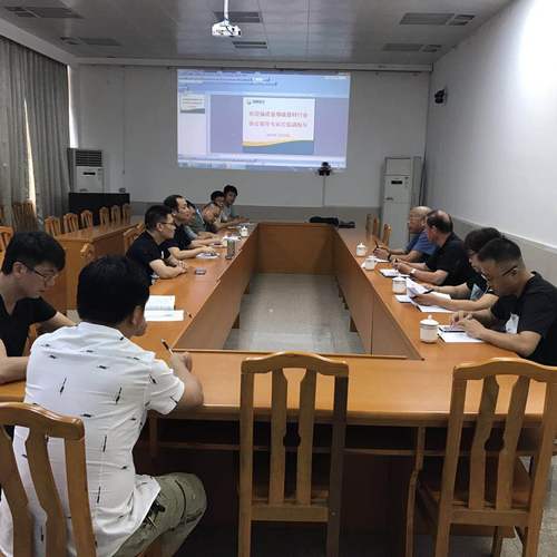 李华锋：座谈会1.jpg