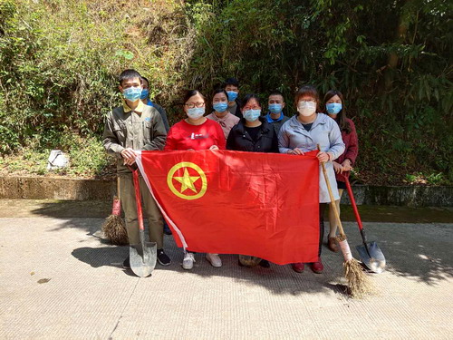 刘敏 海科永春 永春分公司团总支开展“清沟扫地摆清楚  干干净净迎五四”主题团日活�?_调整大小.jpg