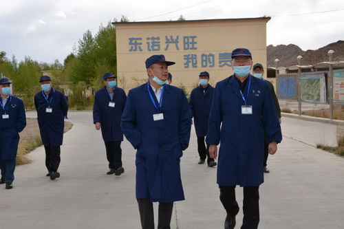 陈伯炜到东诺调研_调整大小.jpg