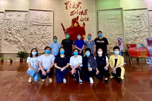 吴瑶：牢记初心使�?重温红色历史2_调整大小.jpg