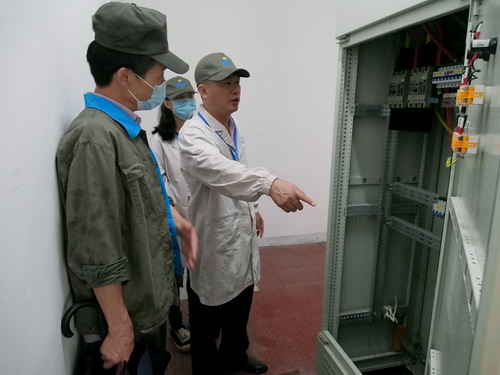 张逸清：龙岩市新罗区气象局领导莅临龙岩分公司进行防雷安全隐患专项检查_调整大小.JPG
