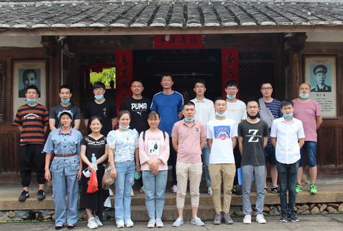 分公司团员合影留念_调整大小.jpg