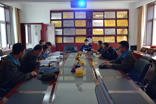 德令哈市公安局联合检查组到海西东诺公司进行全州涉恐隐患排查整治工作_调整大小.jpg