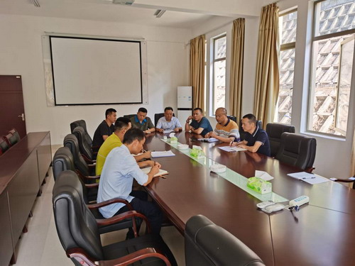 钟举养：龙岩分公司边坡治理二期工程项目组召开工作协调会_调整大小.jpg