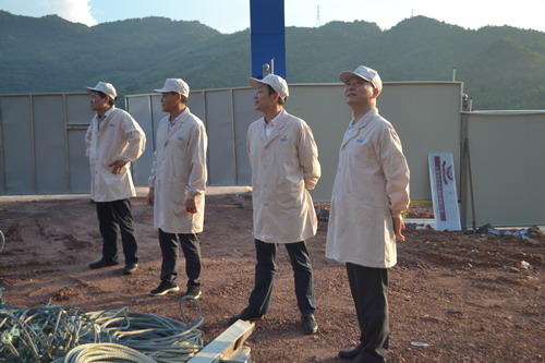 吴瑶：机电（控股）公司党委委员、副总经理吴大文到龙岩分公司调研指导江山炸药生产基地边坡治理二期工程工作_调整大小.JPG