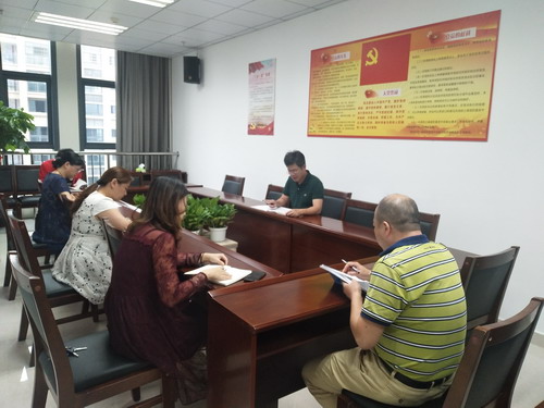 省民爆张耀�?黄朝元书记对省民爆公司部门负责人以上领导人员开展集体廉政谈话_调整大小.jpg
