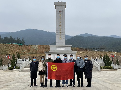 连珂莹：烽林分公司团委开展“传承红色基�?贡献青春力量”主题团日活�?~1.jpg