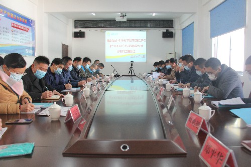 黄晓志：图为验收会现场~1.jpg