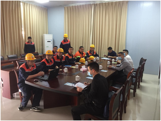 富兴建设-陈新�?上杭县人民政府副县长卢永锋到富兴建设上杭分公司安全检�?.png