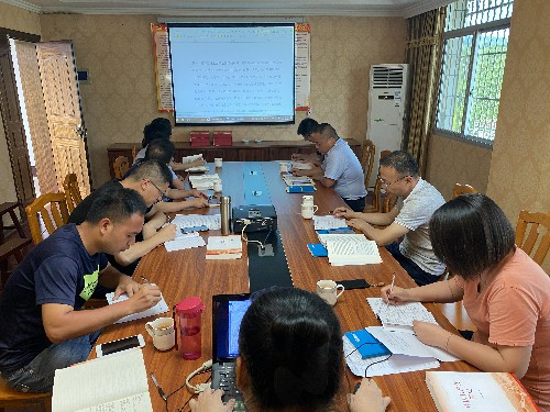烽林连珂莹：中心组学习（全员）~1.jpg
