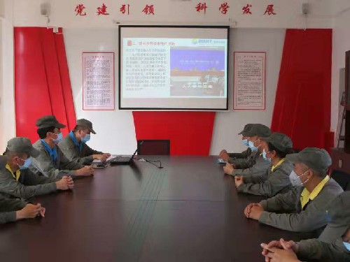 林峰：龙岩分公司《安全生产法》培训走进“车间、班组”一�?1)~1.jpg