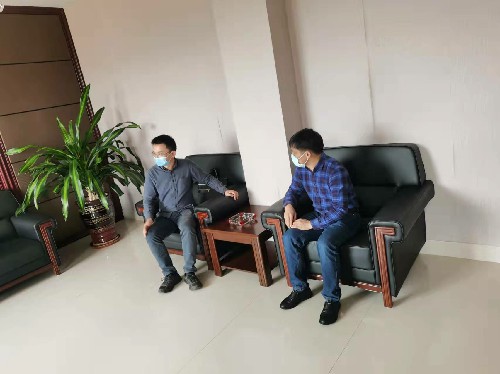 龙岩分公�?丁海�?座谈会现�?1)~1.jpg