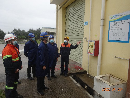 海峡科化富兴建设上杭分公�?温利�?福建省安办安全生产大检查第六检查组一行到富兴建设上杭分公司进行安全检�?(3)~1.jpg
