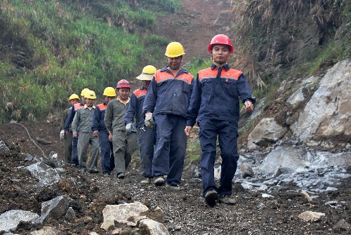 富兴建设公司爆破工程“青年突击队”~1.jpg