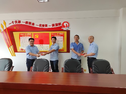 02-（八一•温暖）永安双华公司召开退役军人座谈会照片~1.jpg