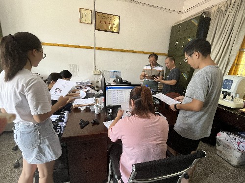 永春分公司后勤党支部开展主题党�?反诈宣传让党日活动更接“地气”~1.jpg