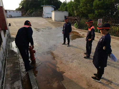 富兴建设公司+林敏�?龙岩市工信局检查组到富兴建设上杭分公司开展民爆行业安全生产检查~1.jpg