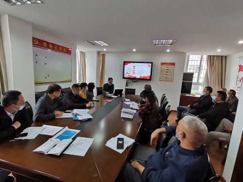 格式工厂学习贯彻党的二十大精神宣讲报告会.jpg