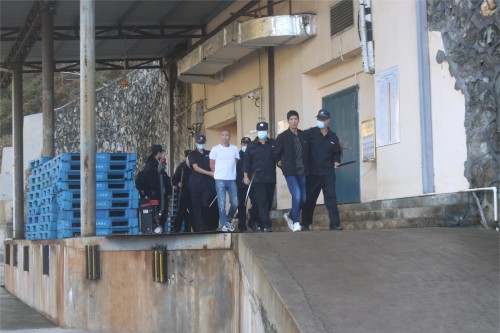 格式工厂龙岩分公�?戚永�?扭送可疑人员至公安局.jpg
