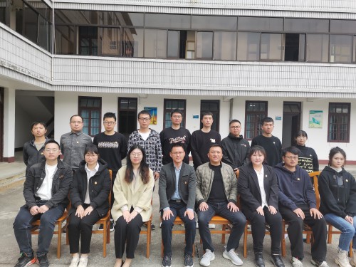 烽林连珂莹：海峡科化烽林分公司团委换届选举大会胜利召开（合影）.jpg