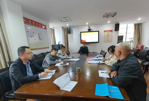 格式工厂学习新党章 奋进新征程—大田永丰公司党支部书记、董事长林起革上党课 (1).jpg