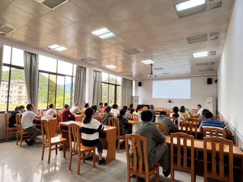 格式工厂4-21烽林黄丹芬：海峡科化烽林分公司组织召开《物资招标采购工作管理办法》培训会.jpg
