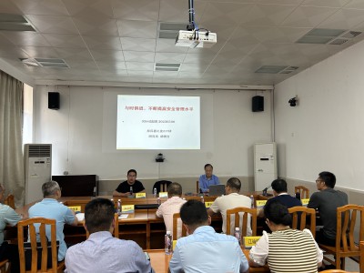 烽林吴淑英：海峡科化公司开展军工安全生产管理培�?.jpg