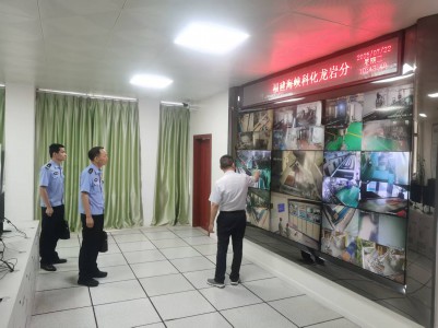 格式工厂龙岩分公司+丁海峰+龙岩市公安局治安支队到龙岩分公司开展安全检查.jpg
