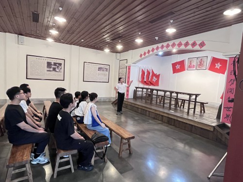 1761118497935505.jpg 格式工厂龙岩分公司+曾宇乔+铭记抗战历史 赓续红色血脉 (2).jpg