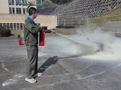 1764065217137095.jpg 格式工厂龙岩分公司+罗必烨+龙岩分公司与民化建设公司开展“党建联建学安全 消防实操筑防线”联学共建主题党日活动.jpg