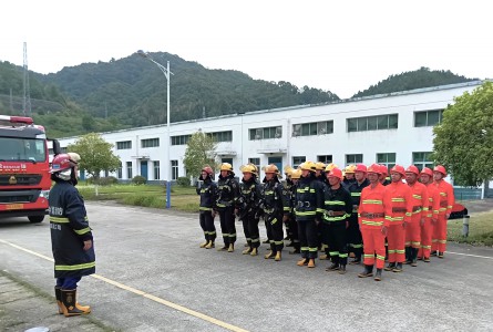 格式工厂烽林林剑雄：明溪县消防大队走进海峡科化烽林分公司开展消防联合实战演练2.jpg